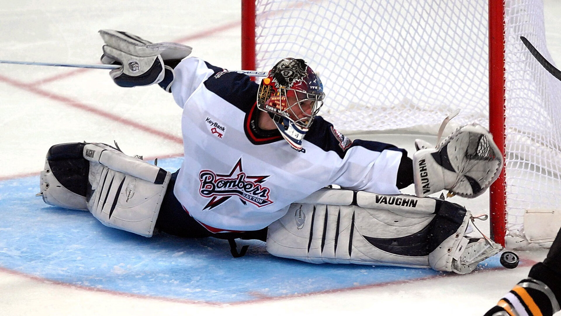 青岛海牛‖李霄鹏好样的,距离保级还差一小步,青岛海牛青训教练