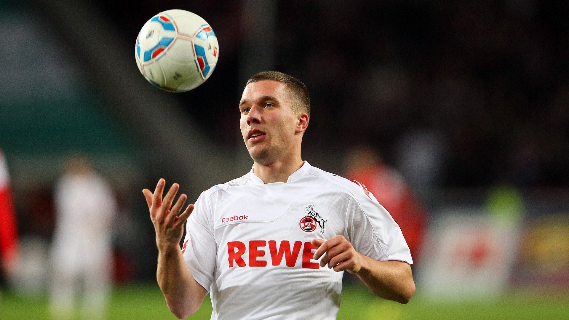 《FIFA》2025虚拟足球“狂欢节”,全球狂热进入高潮!